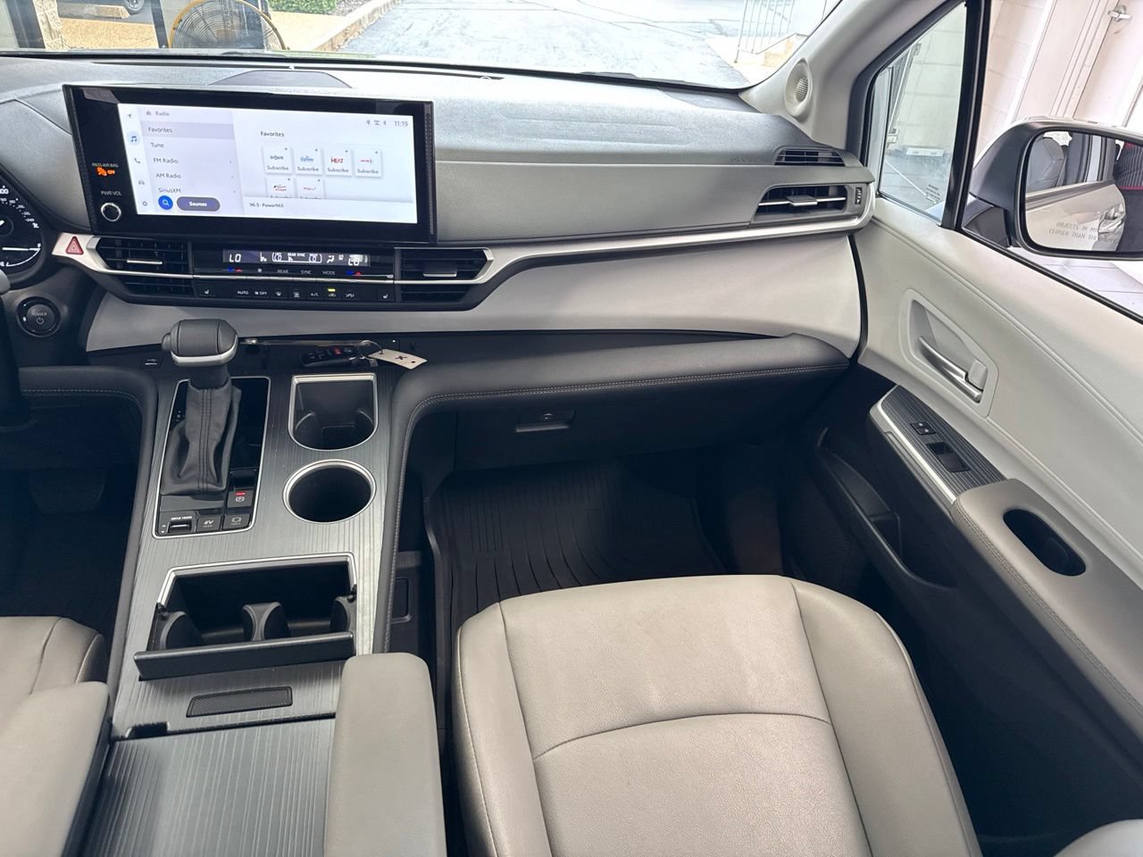 Certified 2025 Toyota Sienna XLE w/ XLE Plus Package AWD/4WD image 49