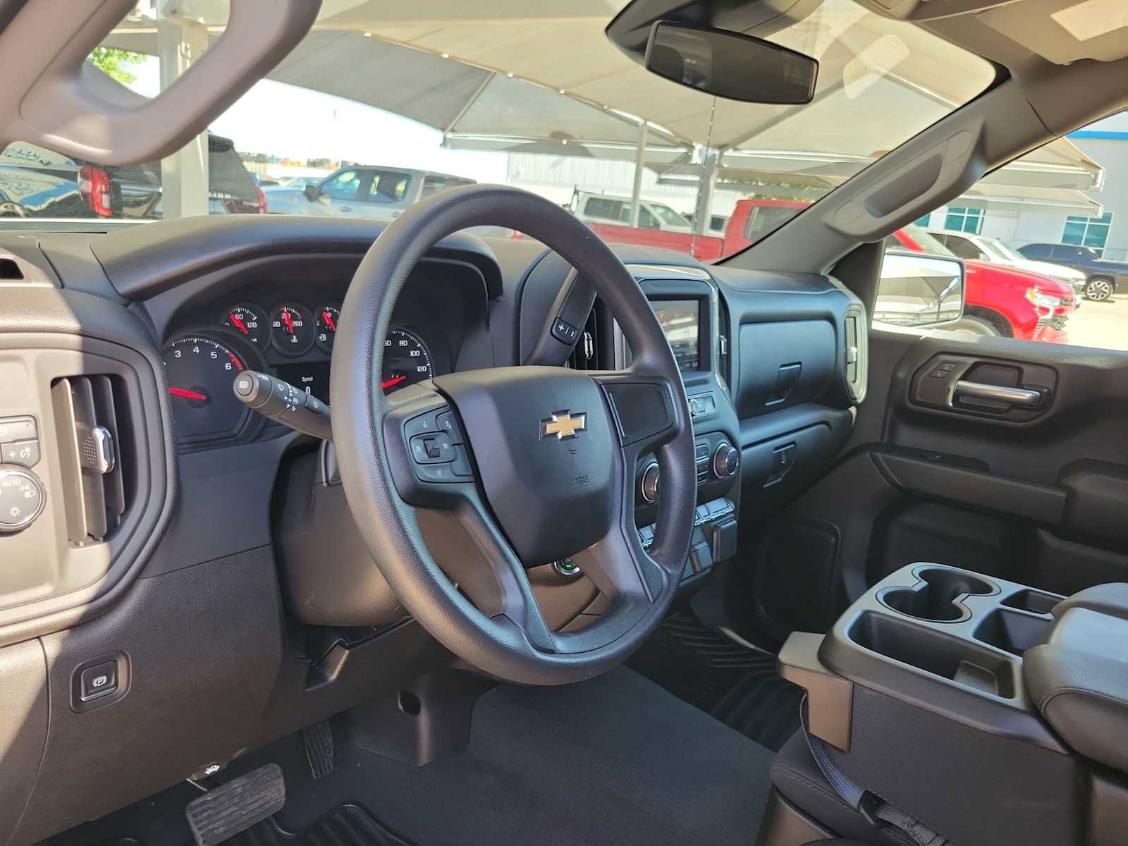 Used 2025 Chevrolet Silverado 1500 Custom RWD image 10
