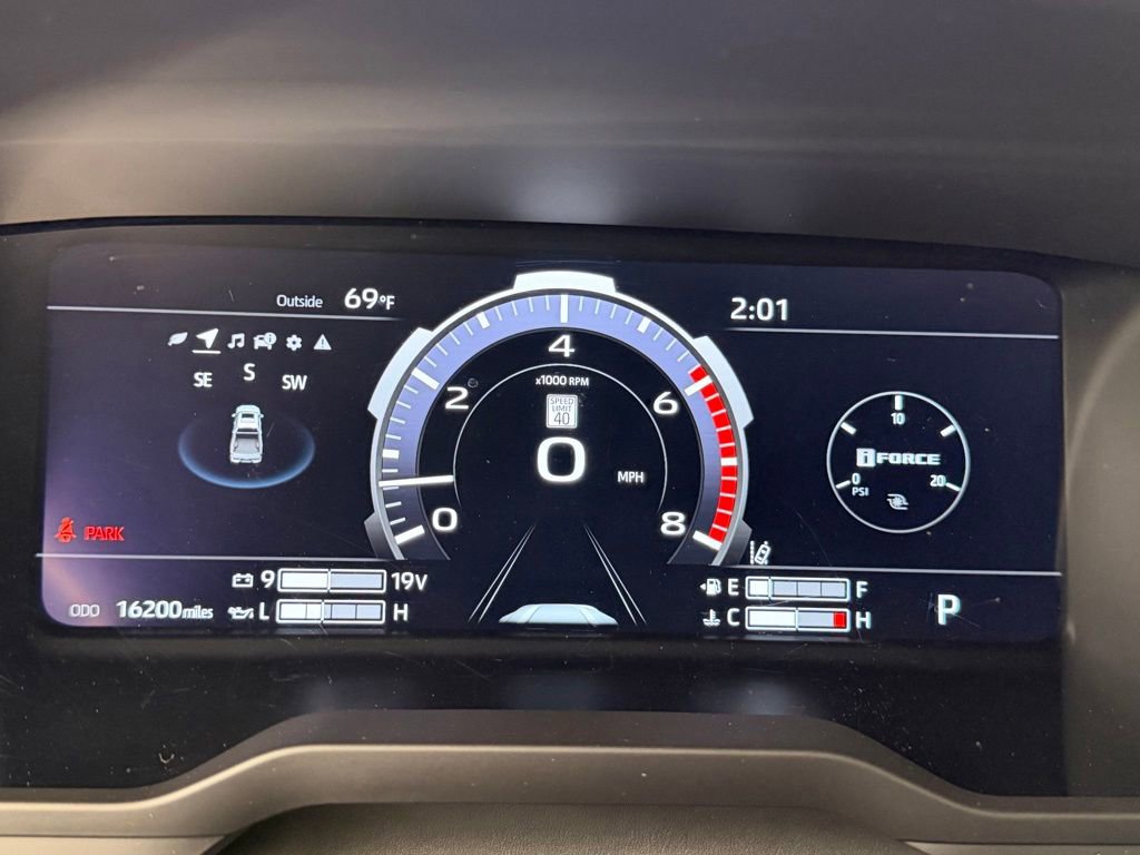 Used 2024 Toyota Tundra Limited AWD/4WD image 29