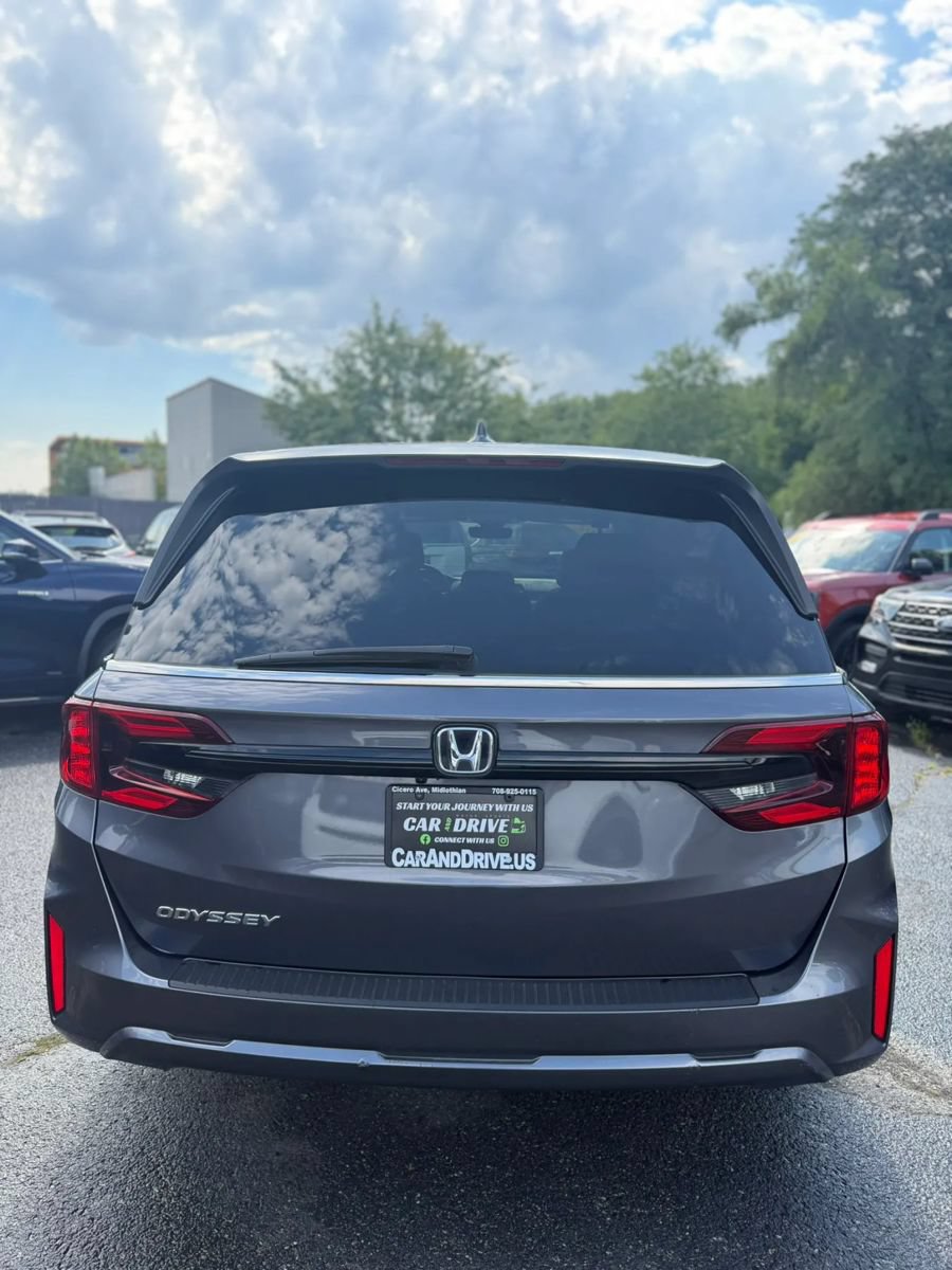 Used 2025 Honda Odyssey EX-L image 4
