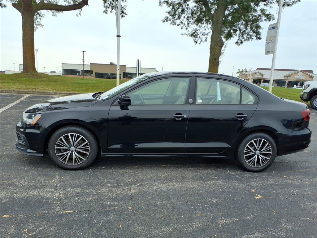 Used 2018 Volkswagen Jetta Wolfsburg Edition FWD image 4