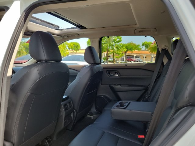 Used 2023 Nissan Rogue SL w/ SL Premium Package AWD/4WD image 15
