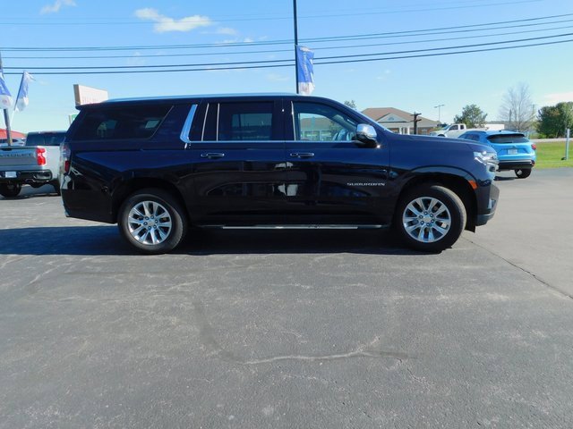 Used 2024 Chevrolet Suburban Premier w/ Premium Package image 6