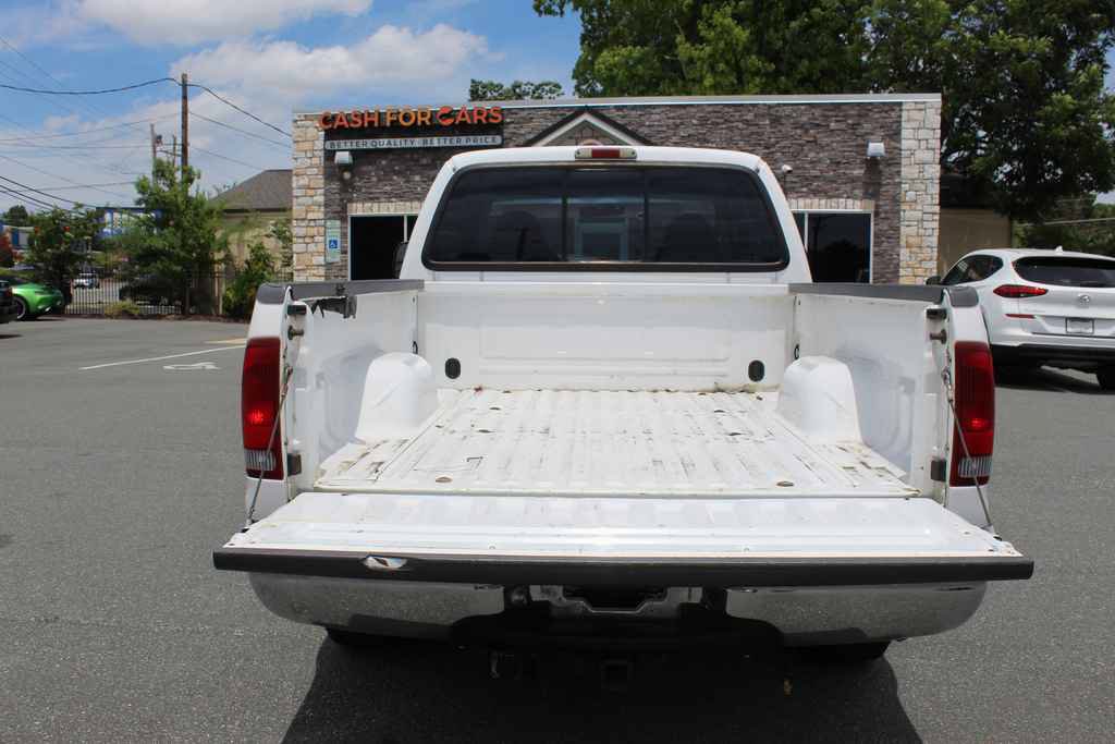 Used 2001 Ford F250 Lariat RWD image 9