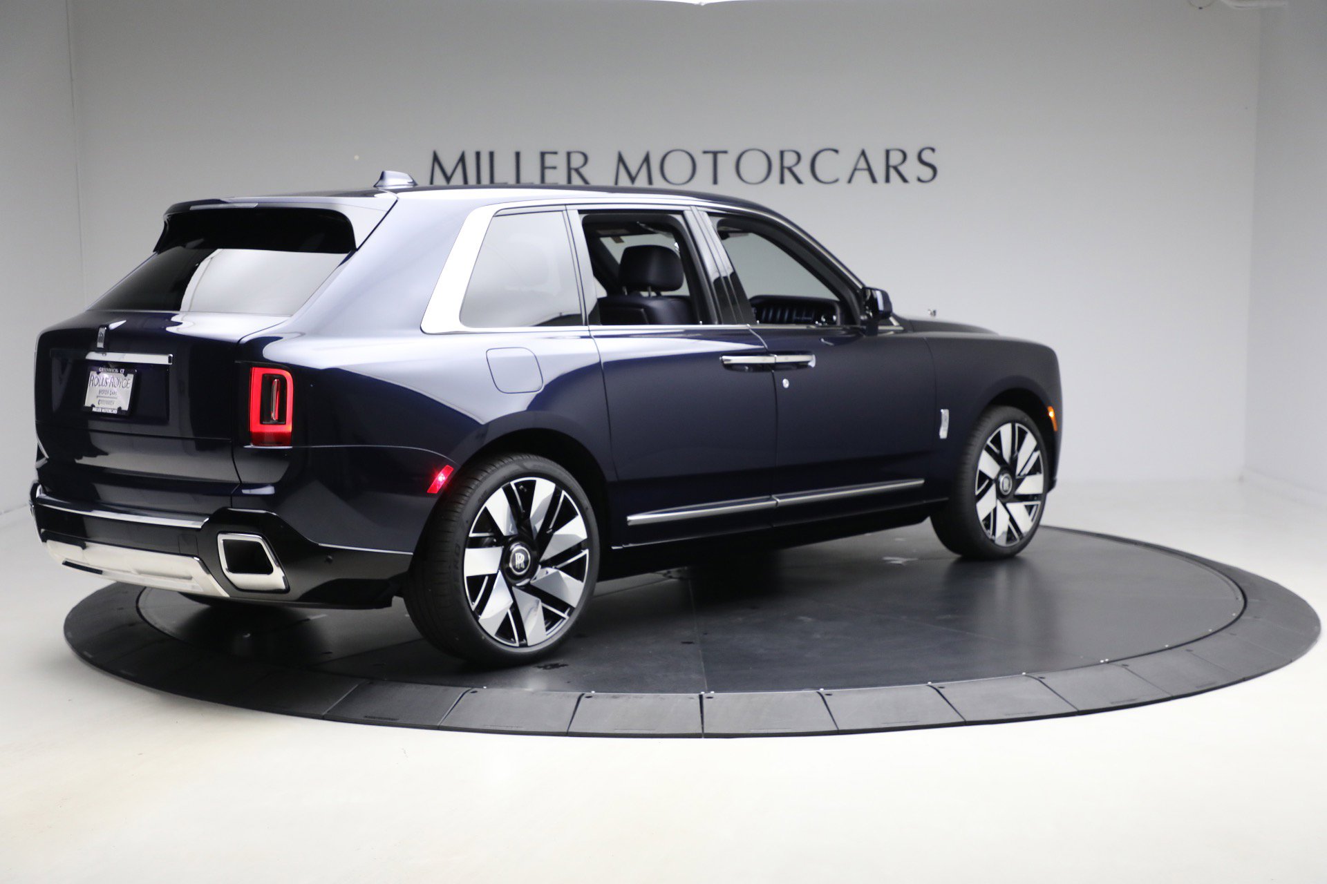 New 2026 Rolls-Royce Cullinan image 10