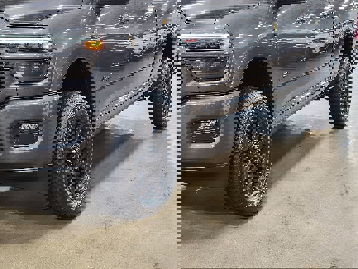 Used 2025 RAM 2500 Laramie w/ Night Edition image 17