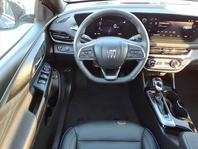Used 2025 Buick Envista Sport Touring w/ Experience Buick Package FWD image 18