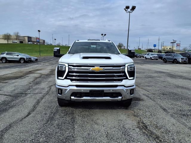 Used 2025 Chevrolet Silverado 3500 LTZ w/ LTZ Convenience Package image 45