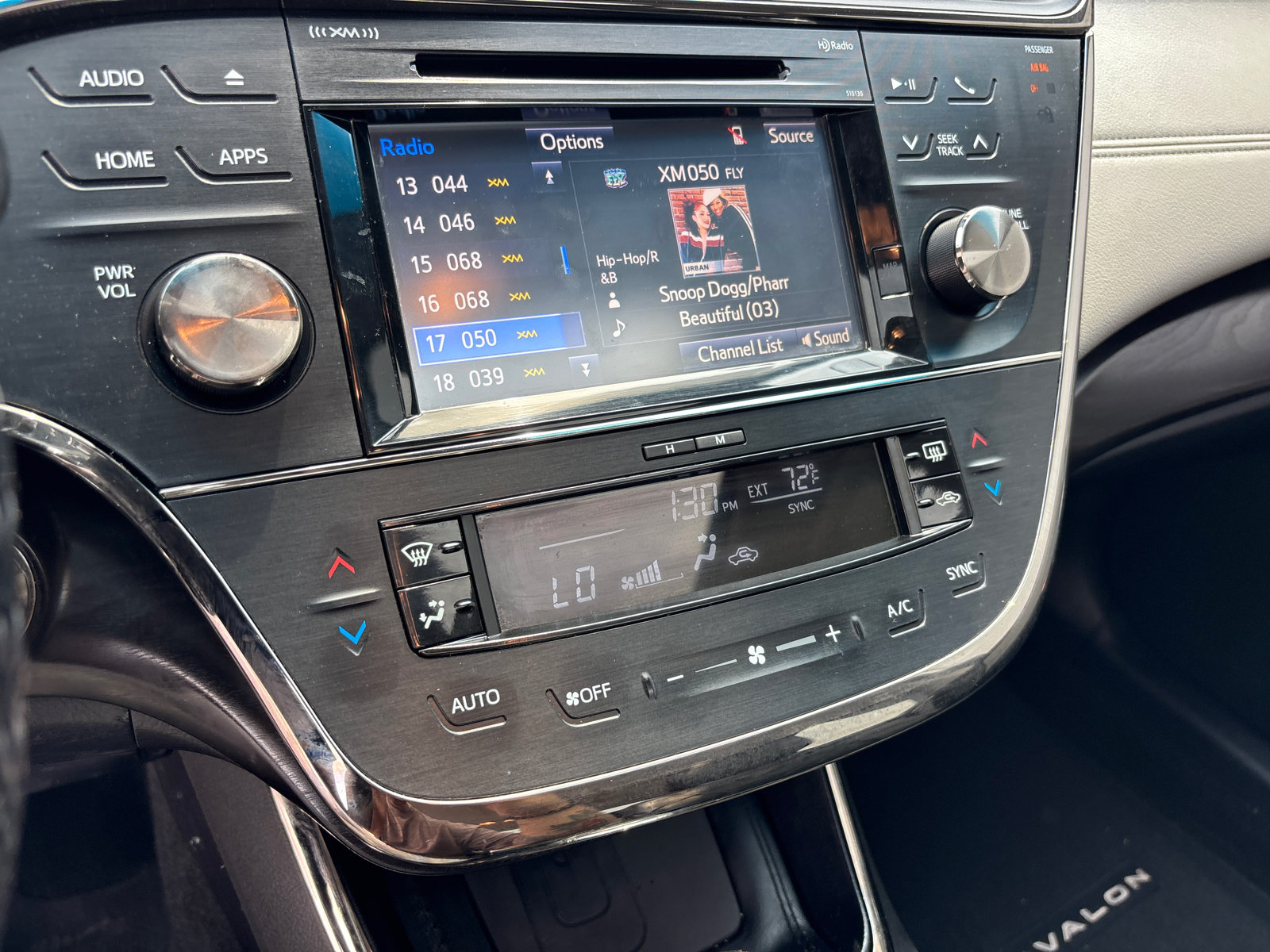 Used 2017 Toyota Avalon XLE Premium w/ Carpet Mat Package FWD image 22