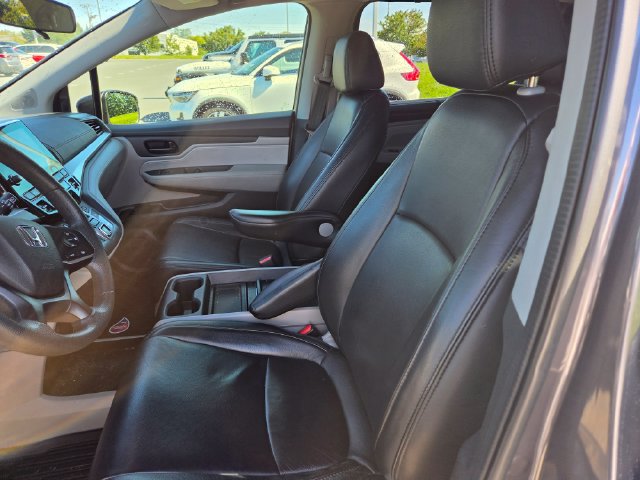 Used 2018 Honda Odyssey EX image 2