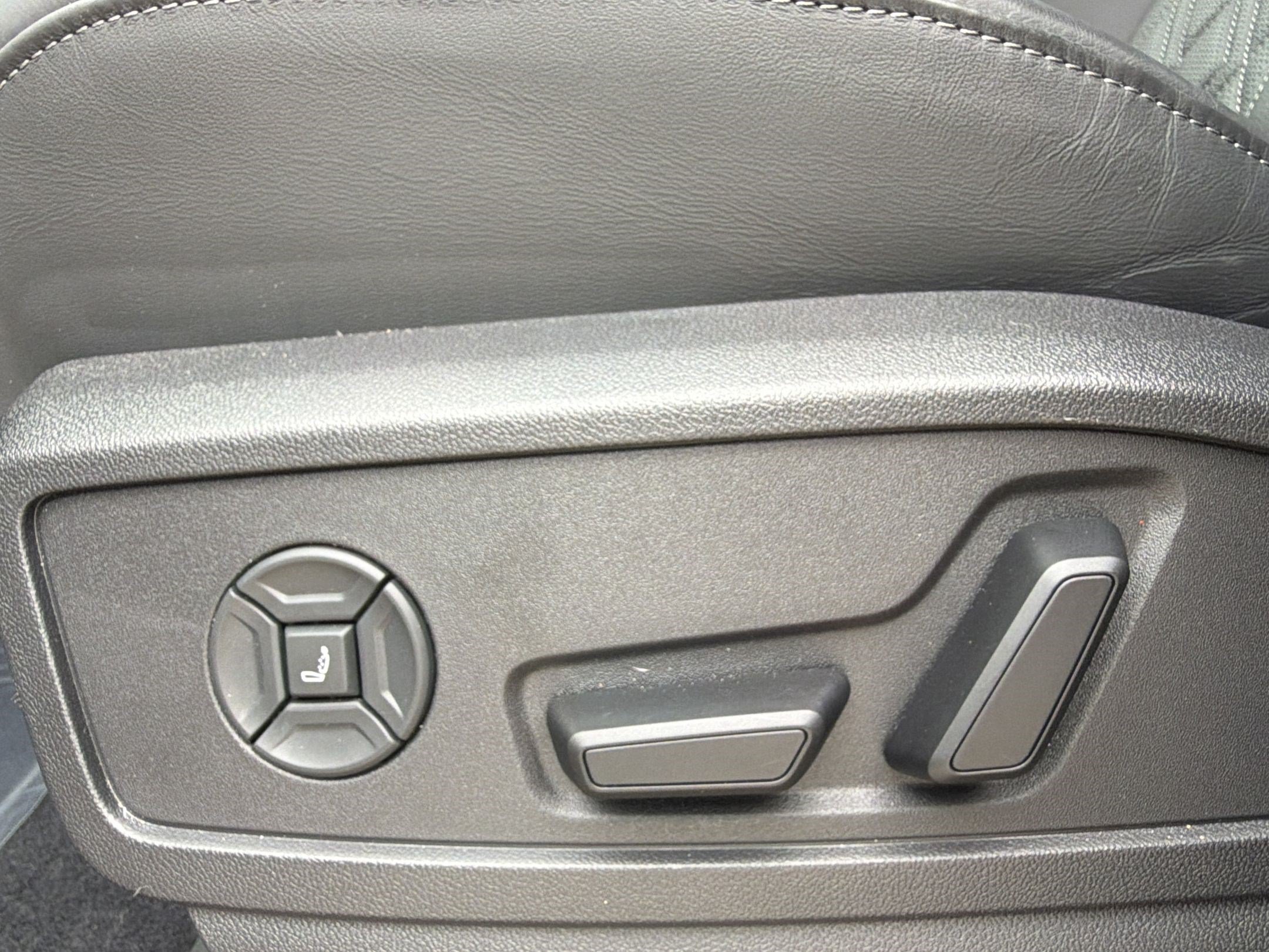 Used 2025 Audi SQ5 Premium Plus AWD/4WD image 14