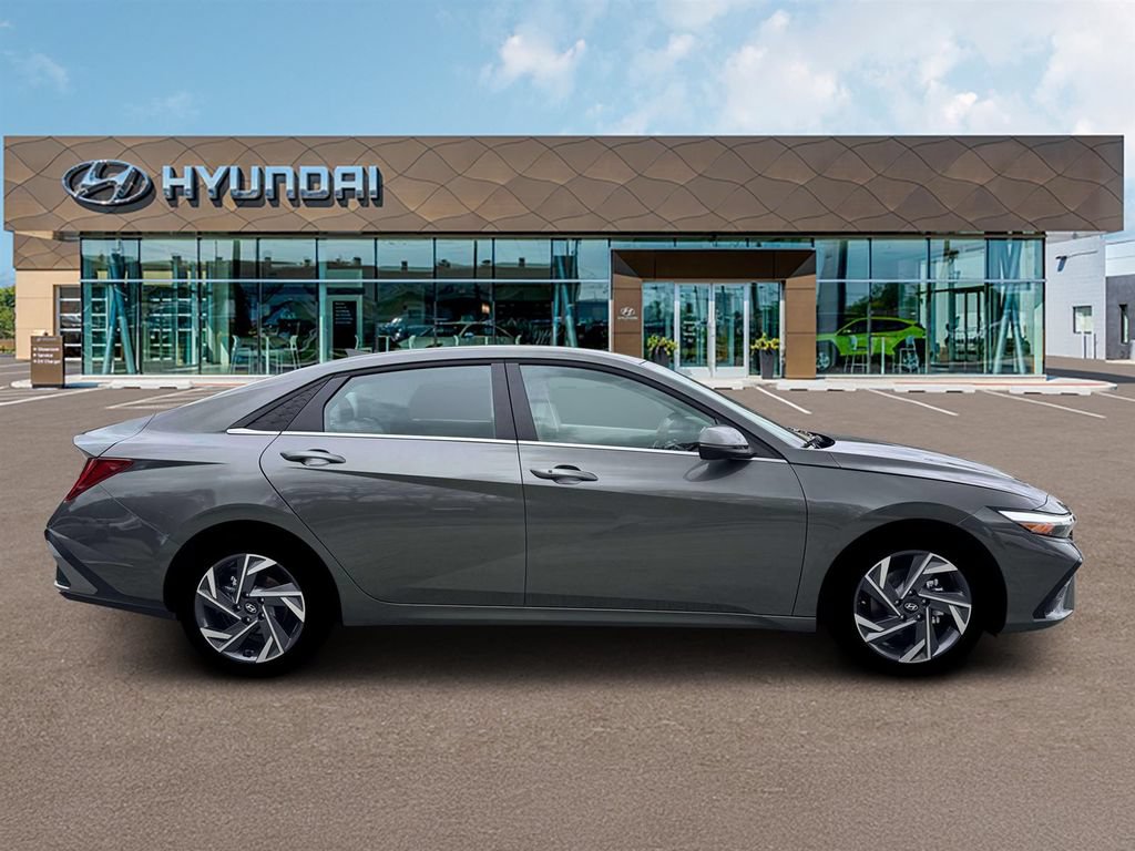 New 2026 Hyundai Elantra Limited FWD image 9