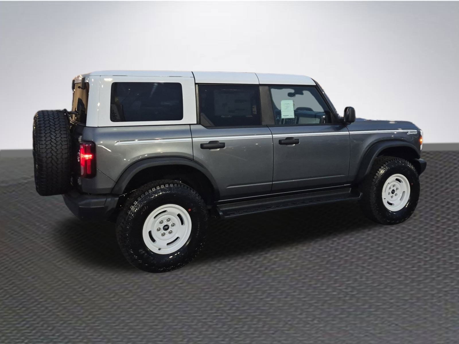 New 2025 Ford Bronco Heritage Edition image 4