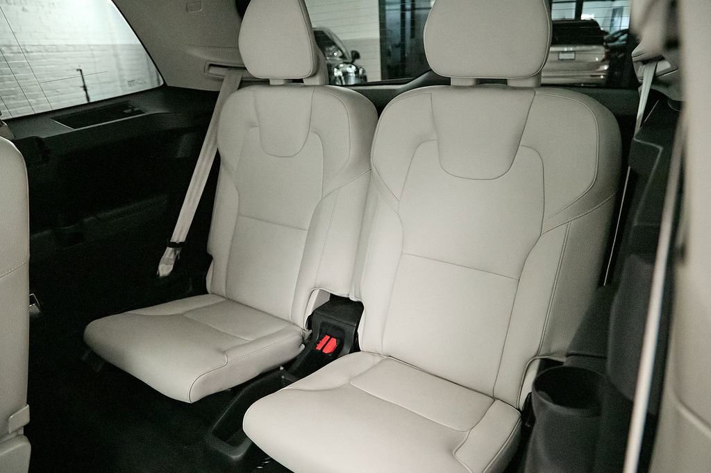 Used 2023 Volvo XC90 B6 Plus w/ Protection Package Premier AWD/4WD image 22