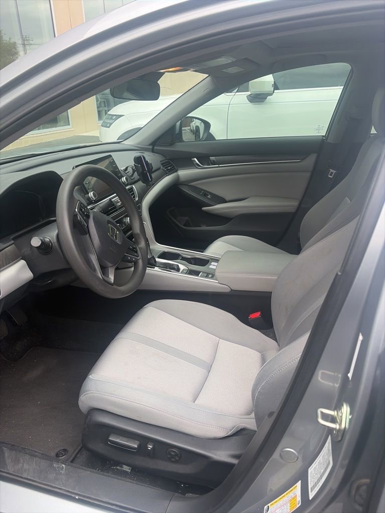 Used 2019 Honda Accord EX image 8