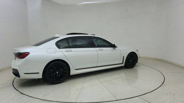 Used 2022 BMW 740i w/ M Sport Package image 73