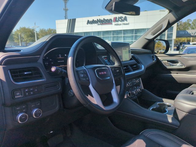 Used 2023 GMC Yukon SLT w/ SLT Luxury Package image 10