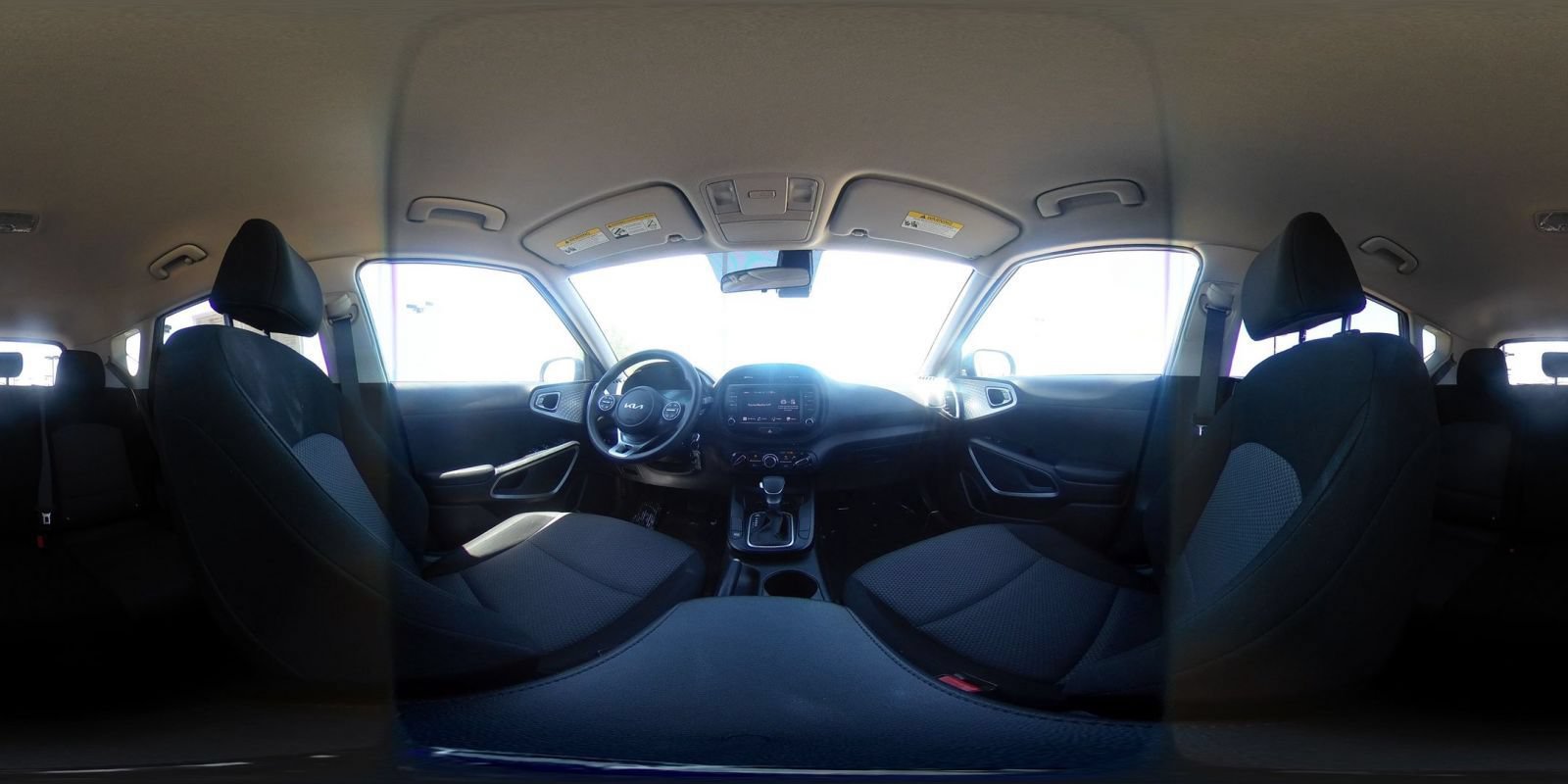 Used 2025 Kia Soul LX w/ LX Technology Package FWD image 35