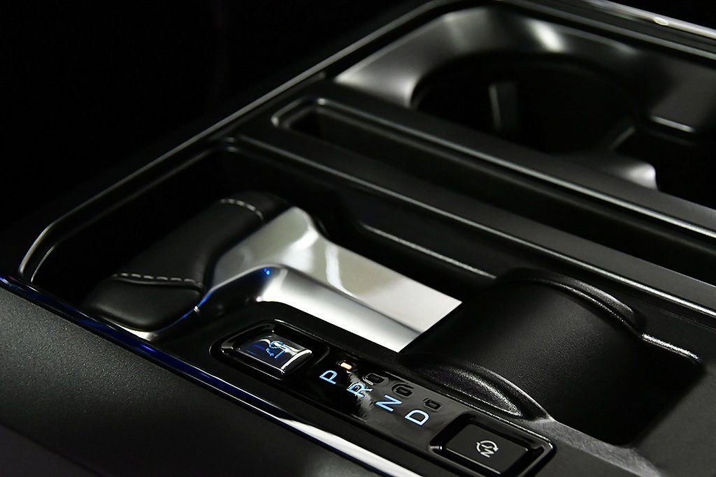 Used 2025 Ford F150 Lightning XLT image 27