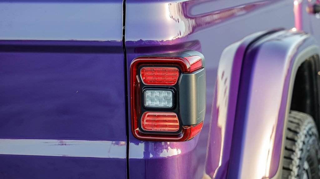 New 2026 Jeep Gladiator Rubicon w/ Safety Group AWD/4WD image 10