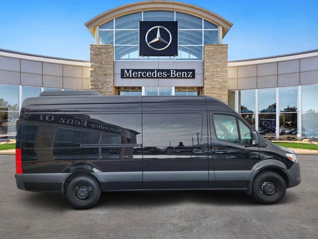 Used 2024 Mercedes-Benz Sprinter 2500 image 5