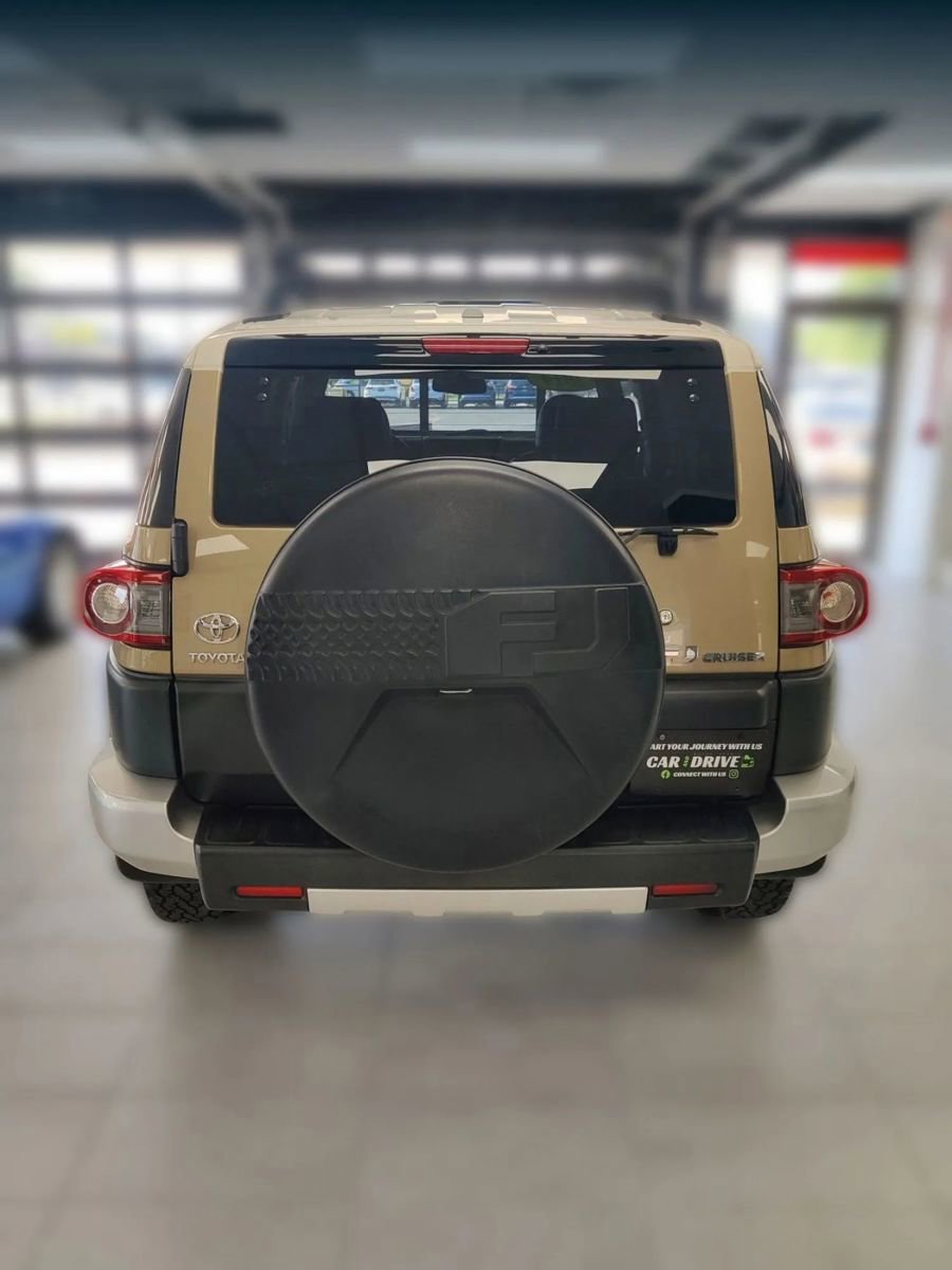 Used 2014 Toyota FJ Cruiser 4WD w/ Convenience Package image 6