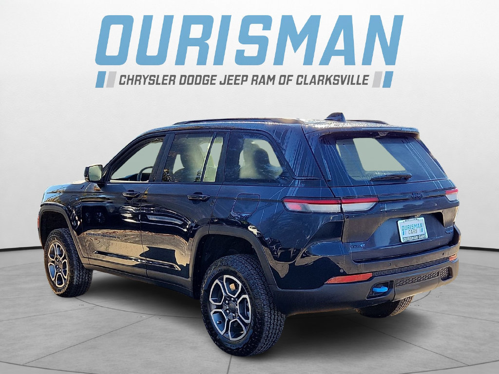 Used 2024 Jeep Grand Cherokee Trailhawk w/ Advanced Protech Group II AWD/4WD image 4