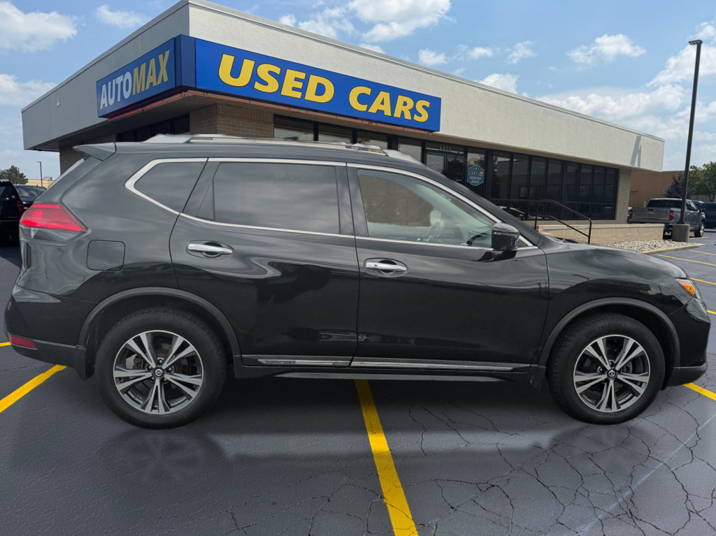 Used 2017 Nissan Rogue SL w/ SL Premium Package AWD/4WD image 2