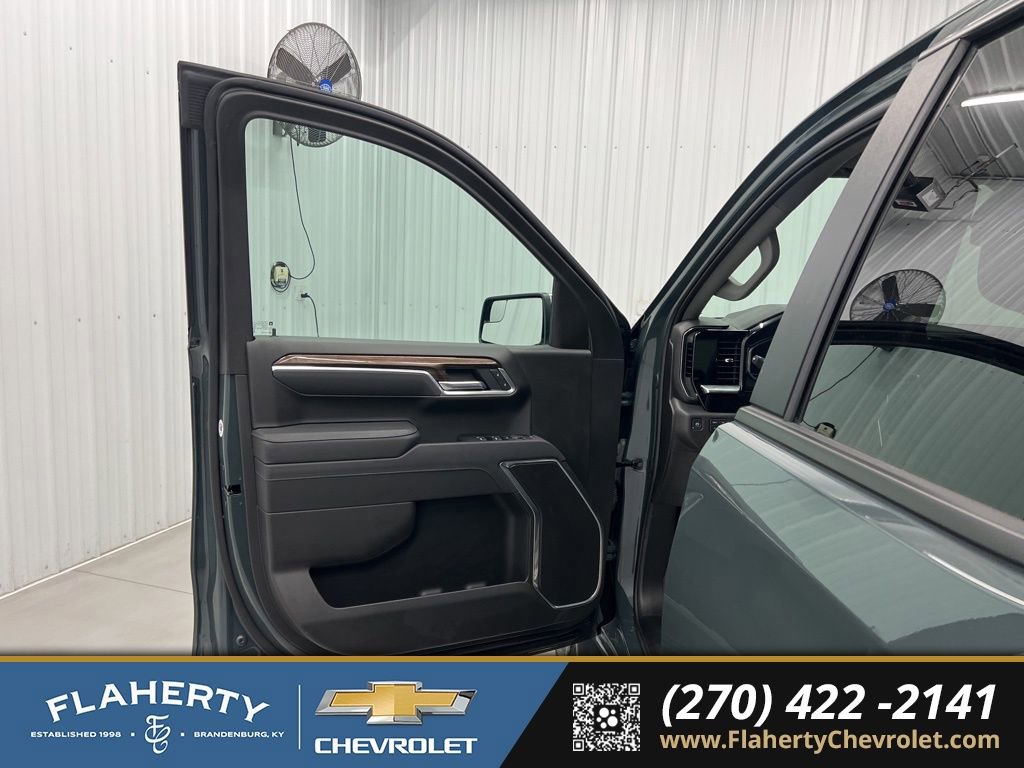 Used 2025 Chevrolet Silverado 1500 LT w/ All Star Edition Plus AWD/4WD image 8