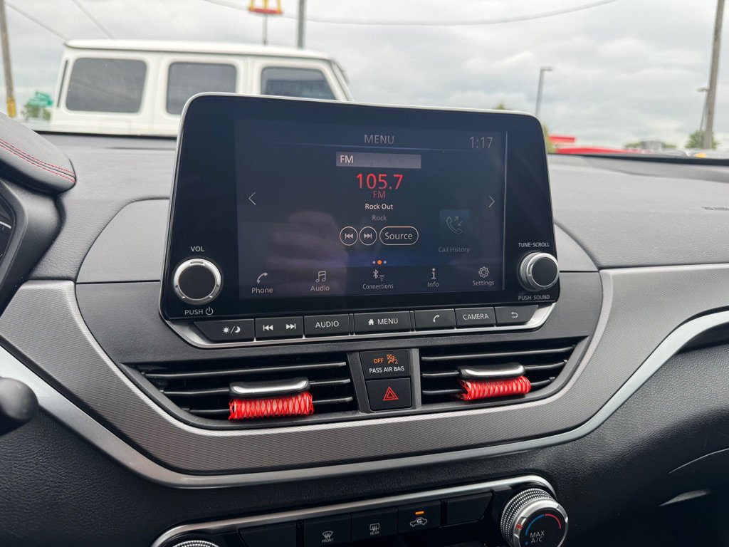 Used 2025 Nissan Altima 2.5 SR FWD image 28