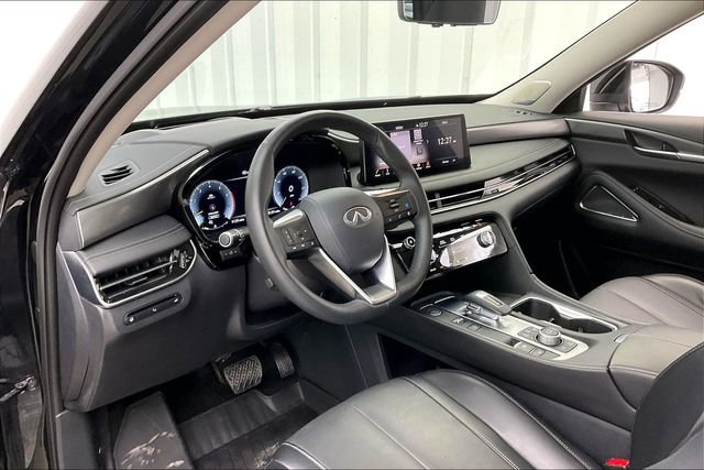 Certified 2025 INFINITI QX60 Luxe w/ Vision Package image 18