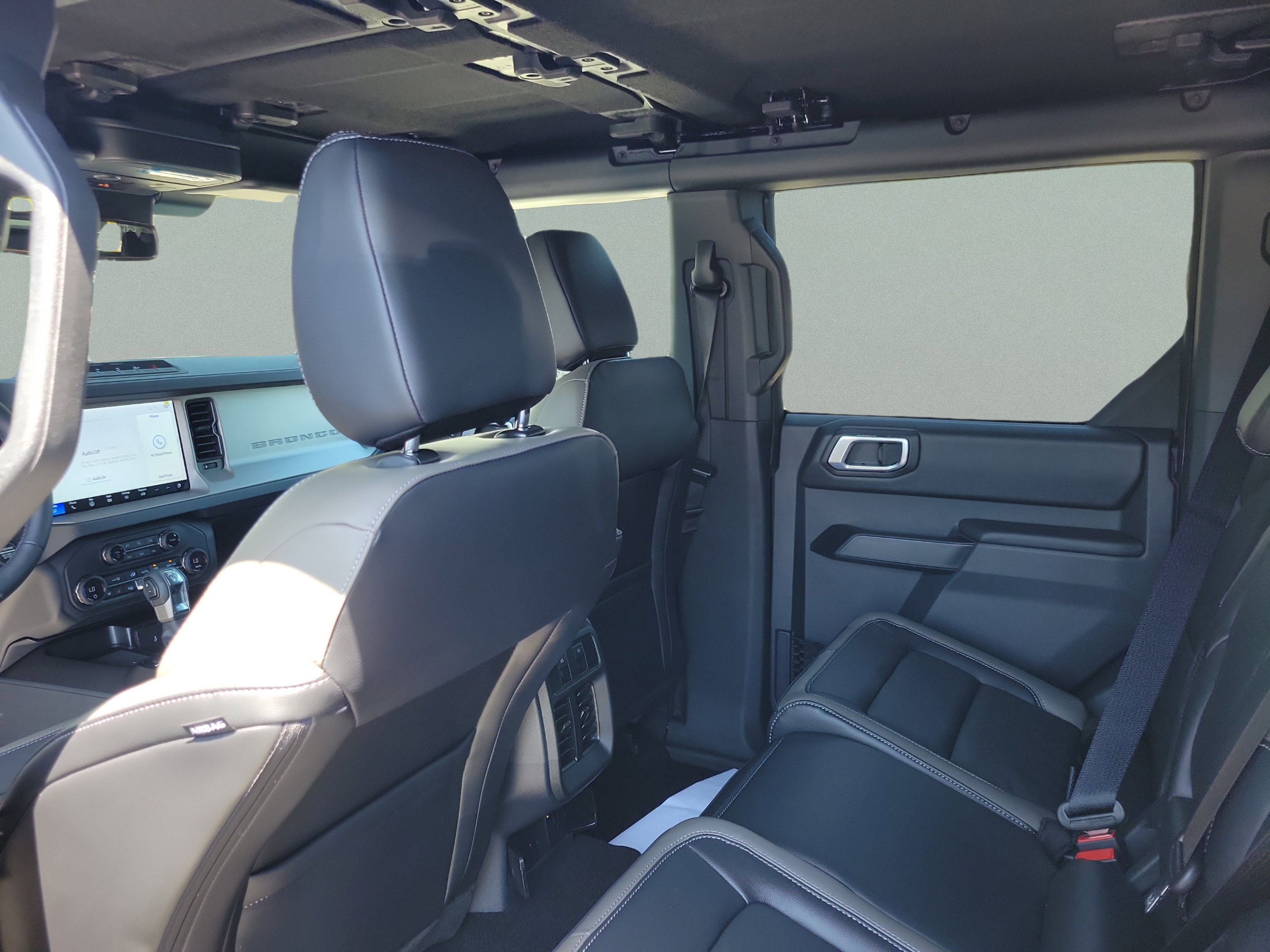 New 2026 Ford Bronco Outer Banks w/ Sasquatch Package AWD/4WD image 12