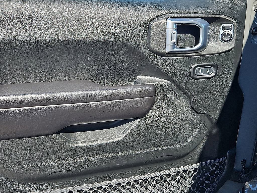 Used 2020 Jeep Wrangler Sport image 19