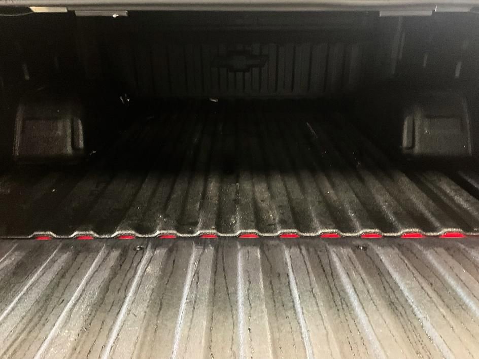 Used 2025 Chevrolet Silverado 1500 ZR2 w/ Dark Appearance Package image 26