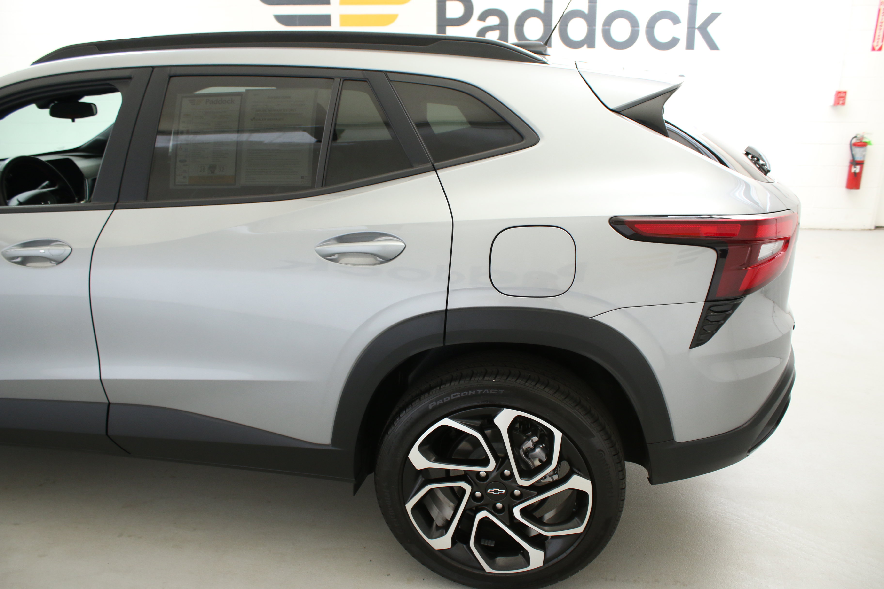 Used 2024 Chevrolet Trax RS w/ Sunroof Package FWD image 6