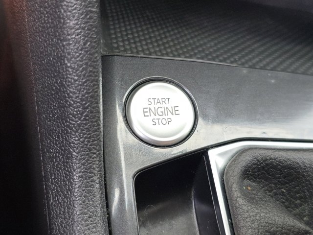 Used 2022 Volkswagen Tiguan S image 6