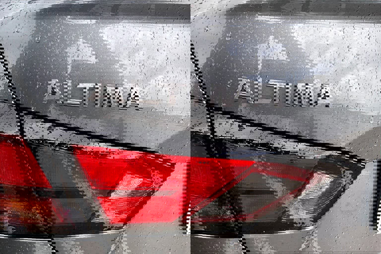 Used 2025 Nissan Altima 2.5 SV image 7