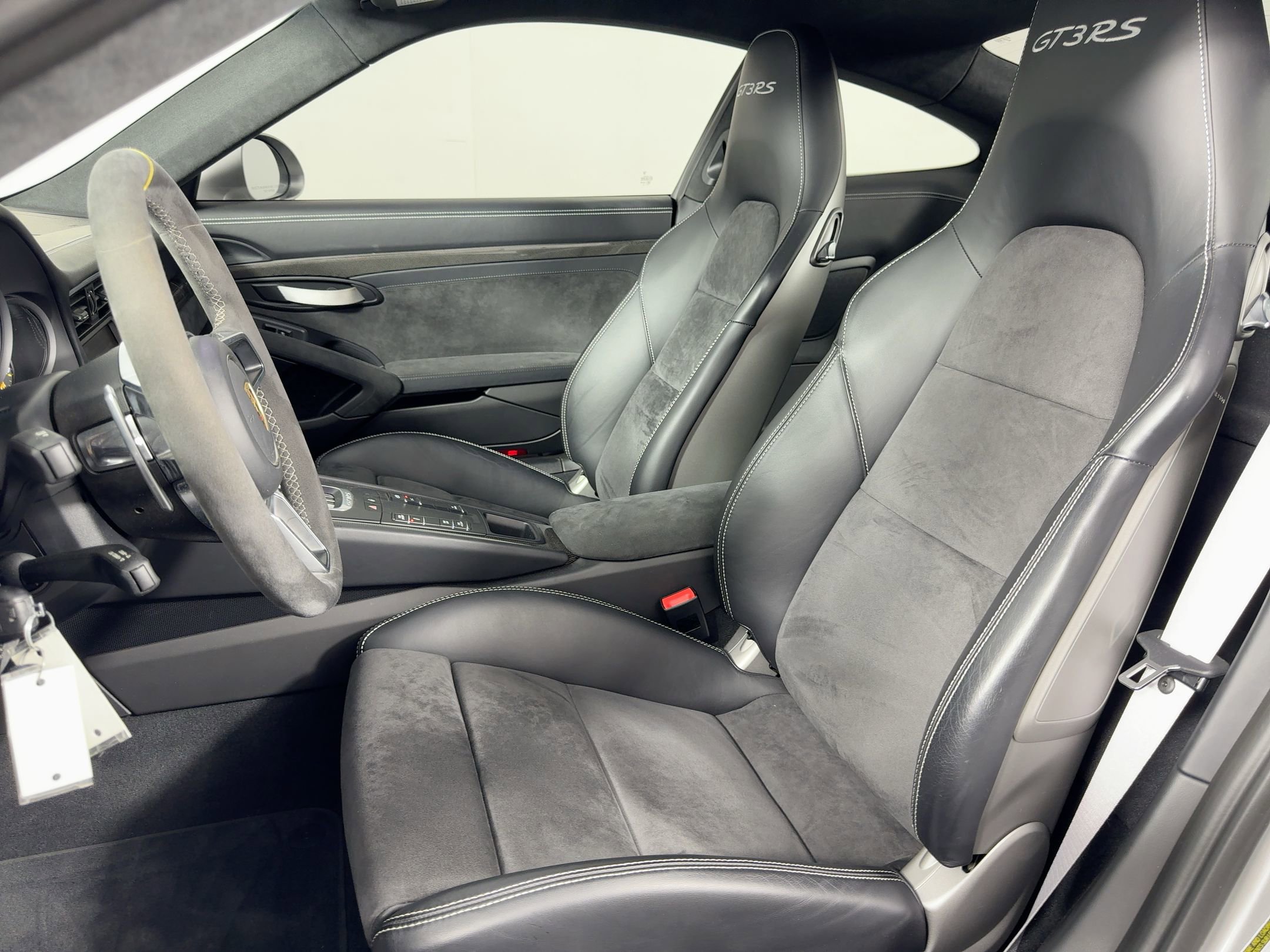 Certified 2016 Porsche 911 GT3 RS image 5