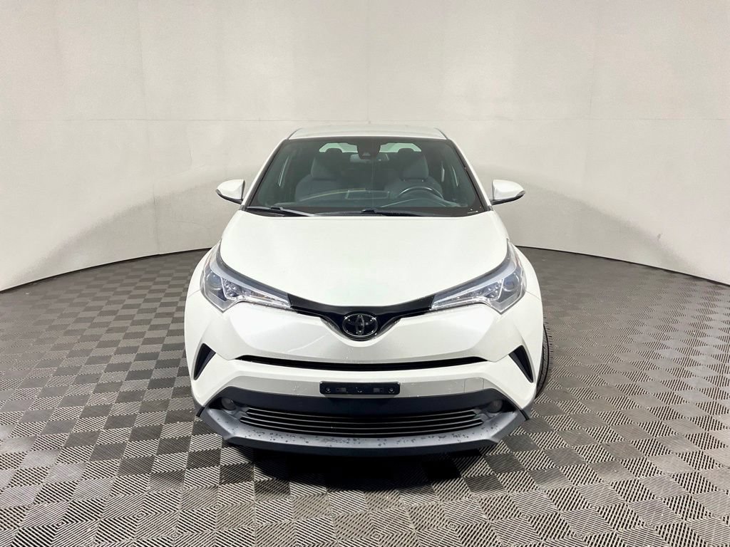 Used 2018 Toyota C-HR XLE FWD image 5