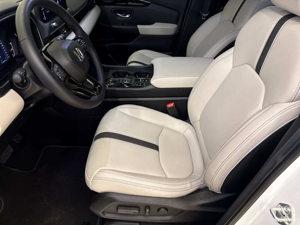 Certified 2026 Honda Passport RTL image 17