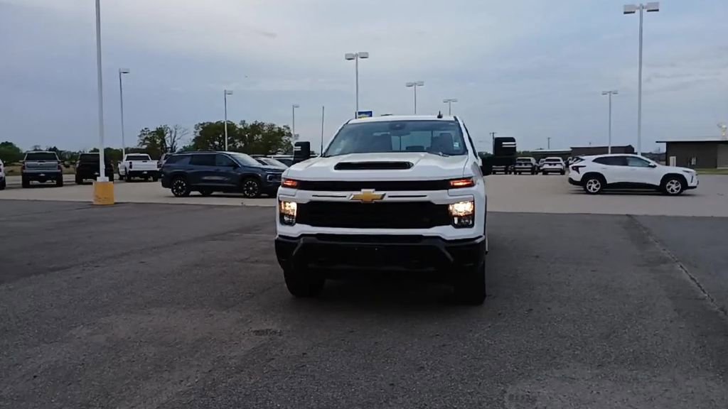 Certified 2025 Chevrolet Silverado 2500 Custom w/ Custom Convenience Package image 3