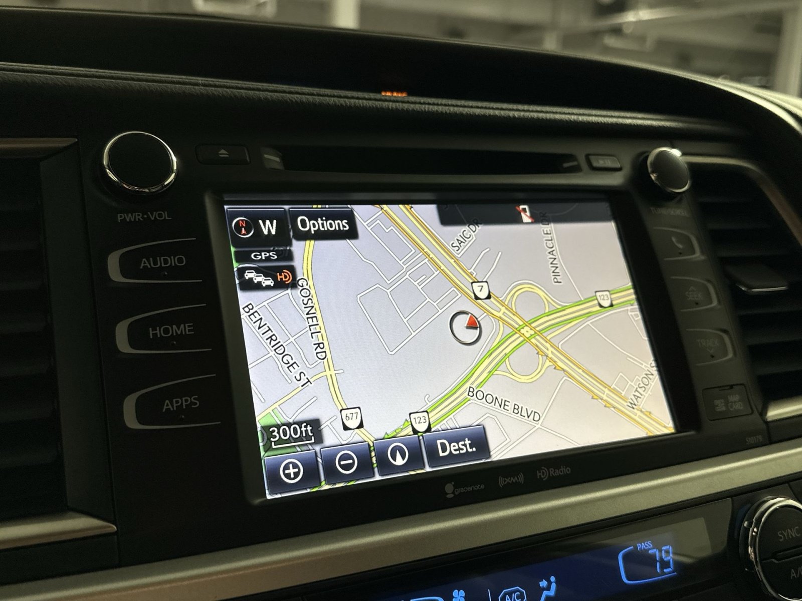Used 2017 Toyota Highlander XLE AWD/4WD image 20