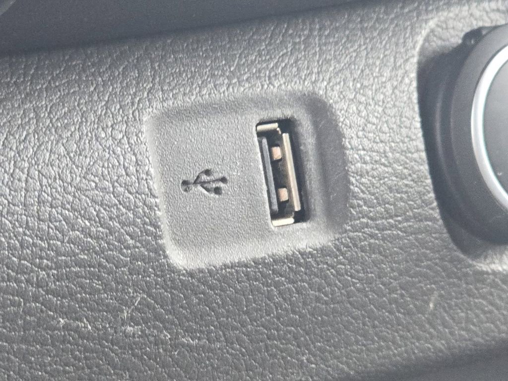 Used 2020 Ford Transit 250 Medium Roof image 28