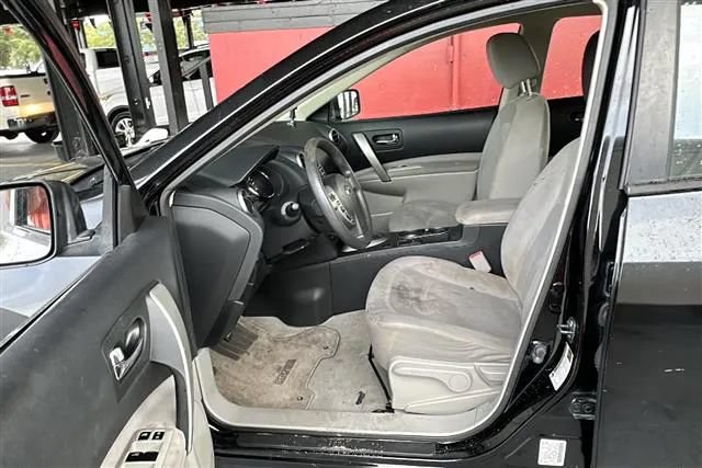 Used 2015 Nissan Rogue S w/ Convenience Package FWD image 3