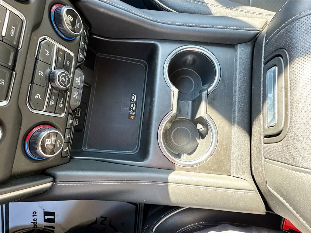 Used 2023 Chevrolet Suburban Premier image 24