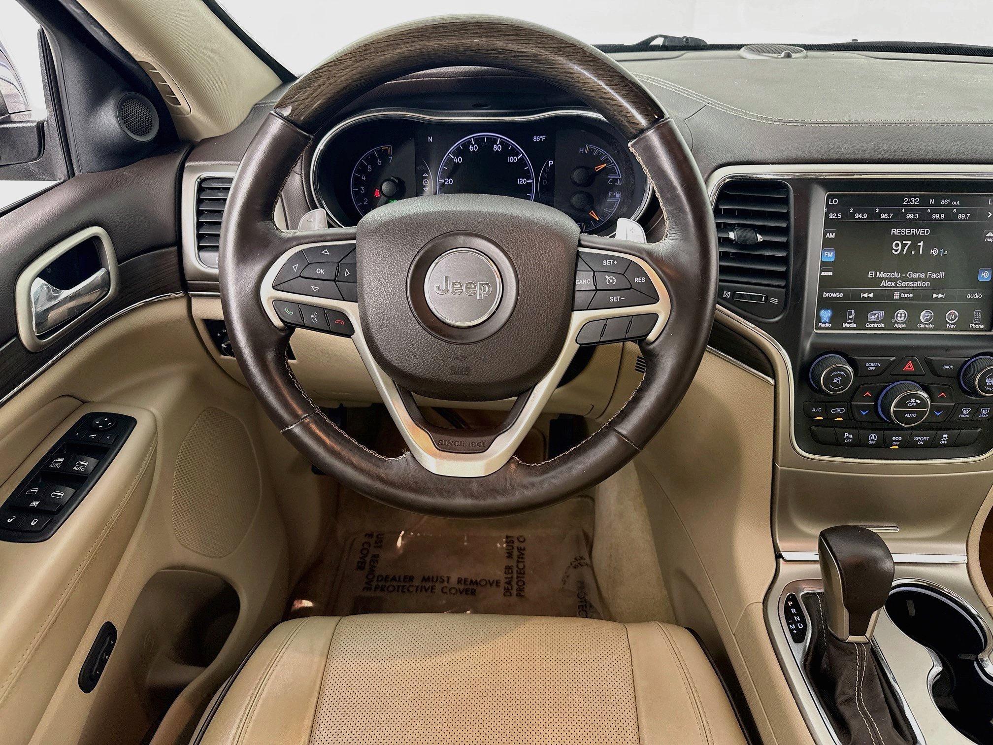 Used 2017 Jeep Grand Cherokee Overland AWD/4WD image 23