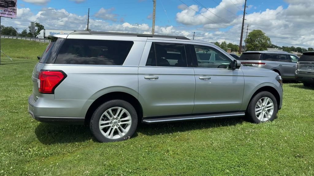 Used 2022 Ford Expedition Max XLT AWD/4WD image 7
