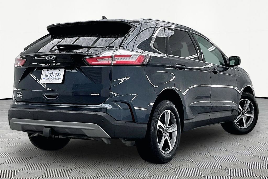 Certified 2024 Ford Edge SEL w/ Convenience Package AWD/4WD image 2