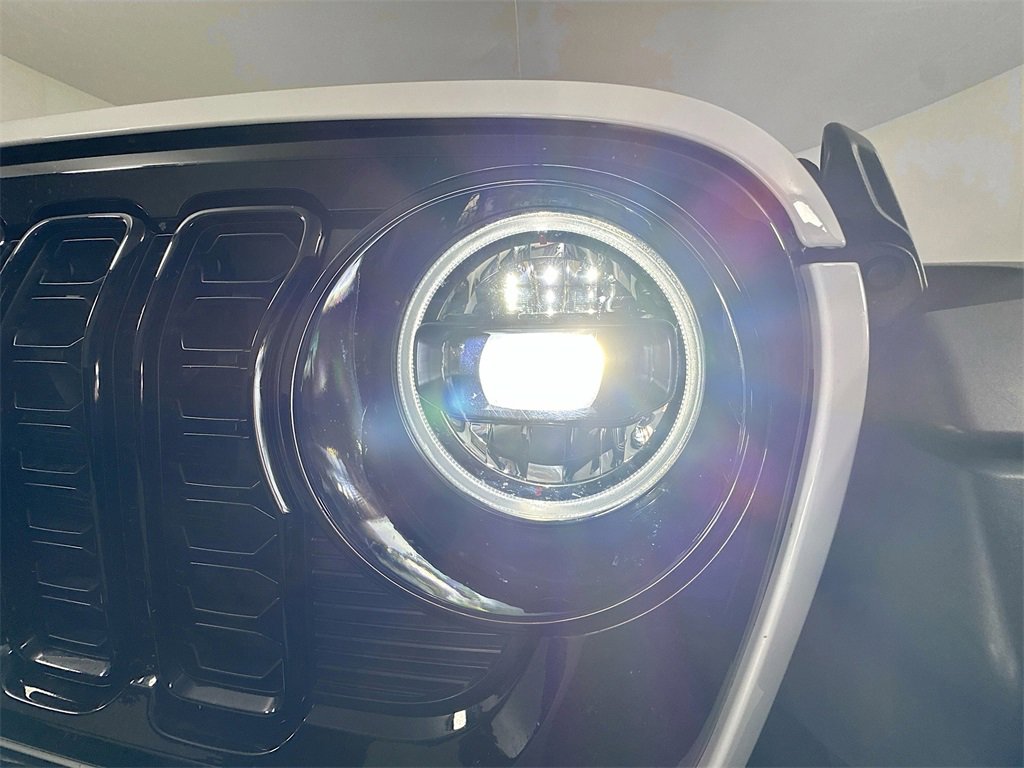 Used 2024 Jeep Wrangler Willys image 9