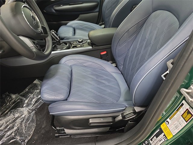 Used 2024 MINI Cooper Clubman S w/ Signature Upholstery Package image 29